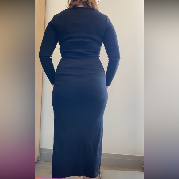 Black Maxi Longsleeve Dress - Picture 4 of 4